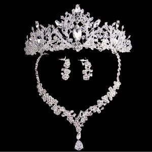 Elegant Silver Crystal Tiara and Jewelry Set